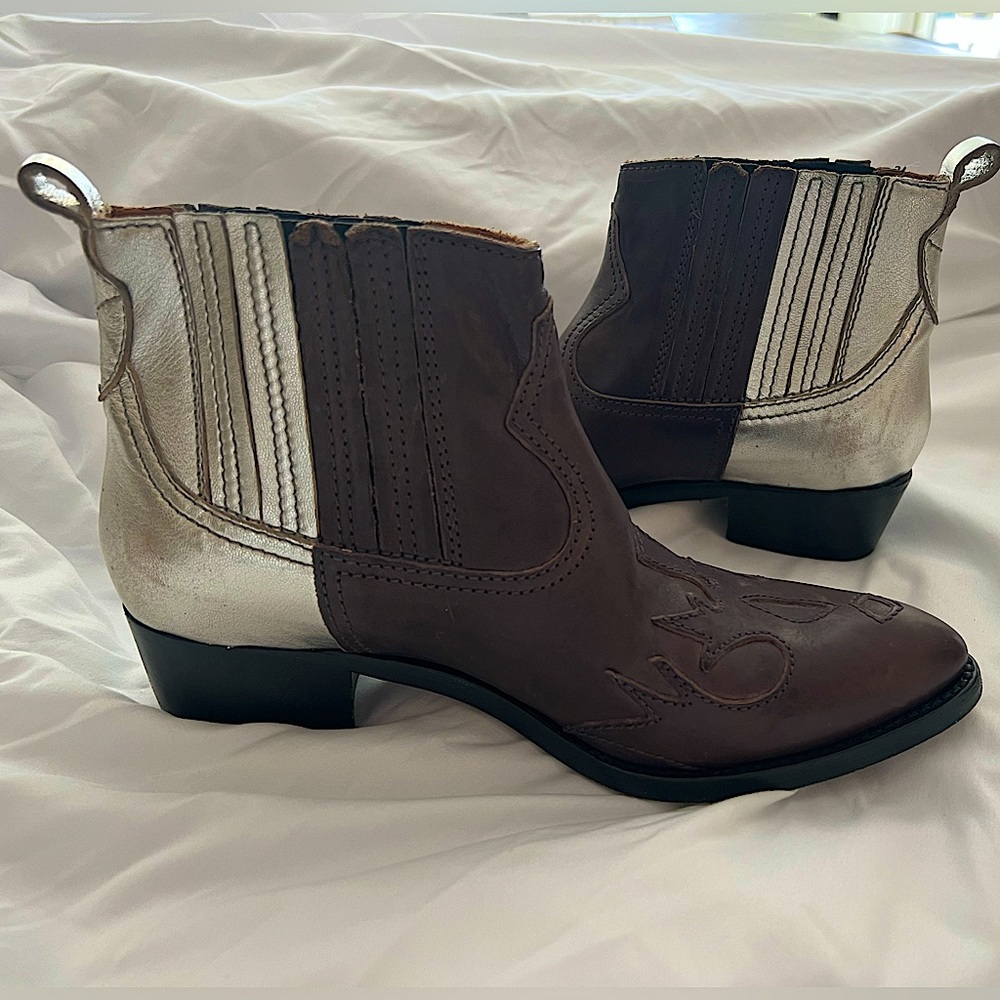 Golden Goose Women's AMANDA Western style booties, size 37, silver and chestnut